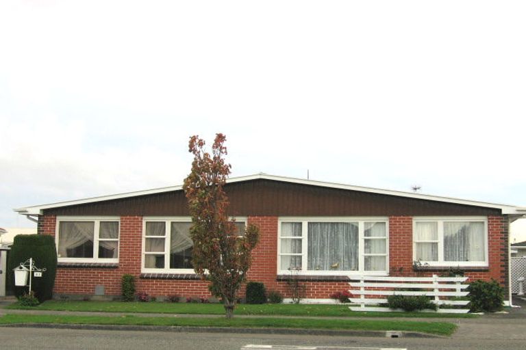 Photo of property in 33b Percy Cameron Street, Avalon, Lower Hutt, 5011