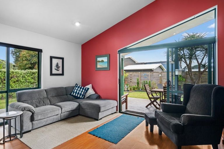 Photo of property in 4 Ringer Avenue, Matapouri, Whangarei, 0173