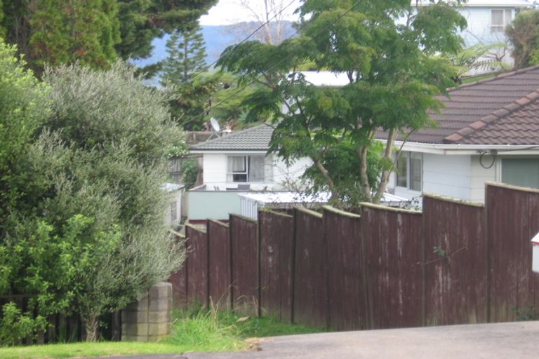 Photo of property in 142 Waimumu Road, Massey, Auckland, 0614