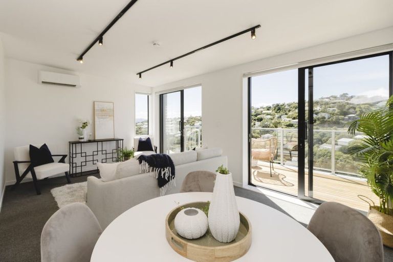 Photo of property in 6/69 Tiketike Way, Brooklyn, Wellington, 6021