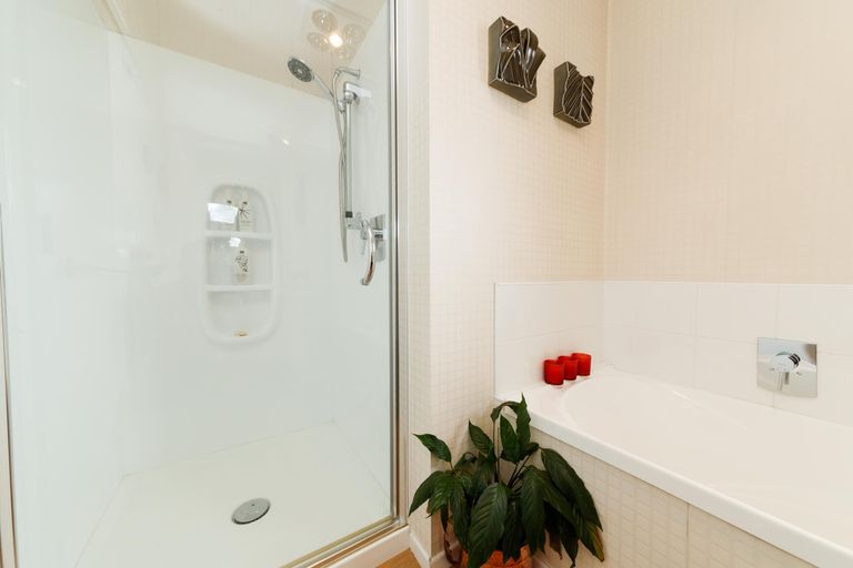 Photo of property in 15 Orlando Way, Kelvin Grove, Palmerston North, 4414