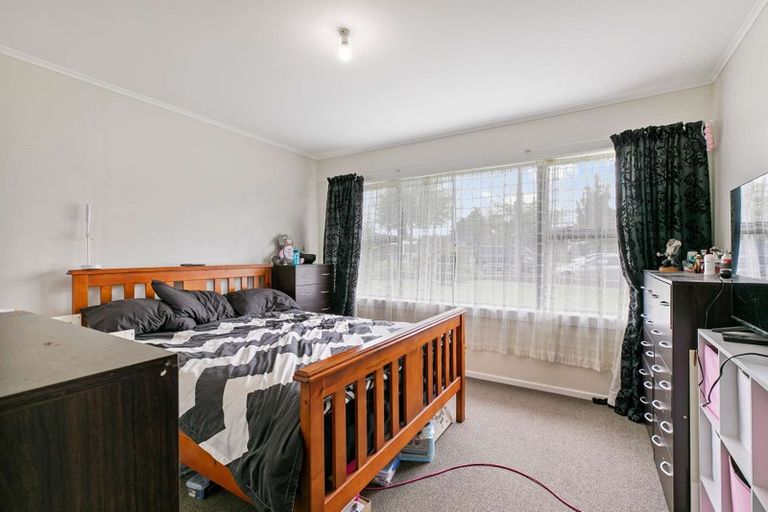 Photo of property in 15 Norma Place, Riverlea, Hamilton, 3216