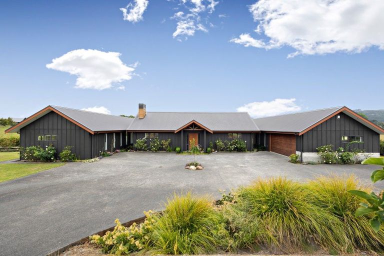 Photo of property in 212 Monument Road, Clevedon, Papakura, 2582