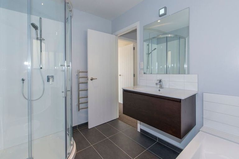 Photo of property in 9 Comber Place, Johnsonville, Wellington, 6037