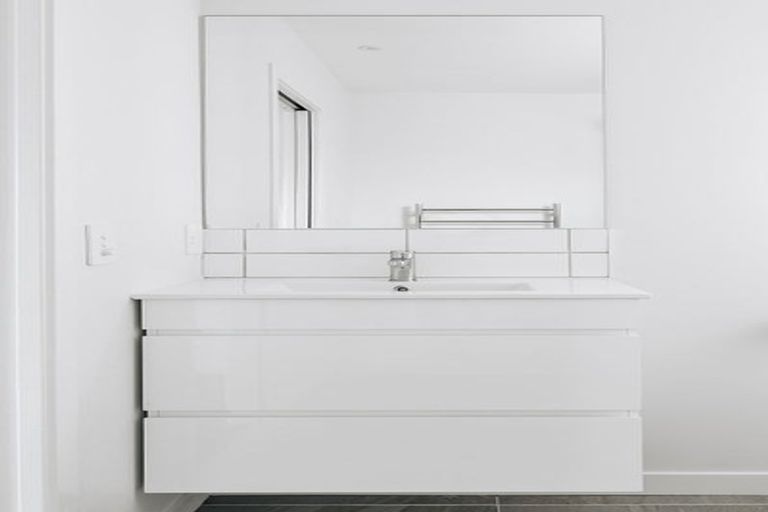 Photo of property in 1332 High Street, Taita, Lower Hutt, 5011