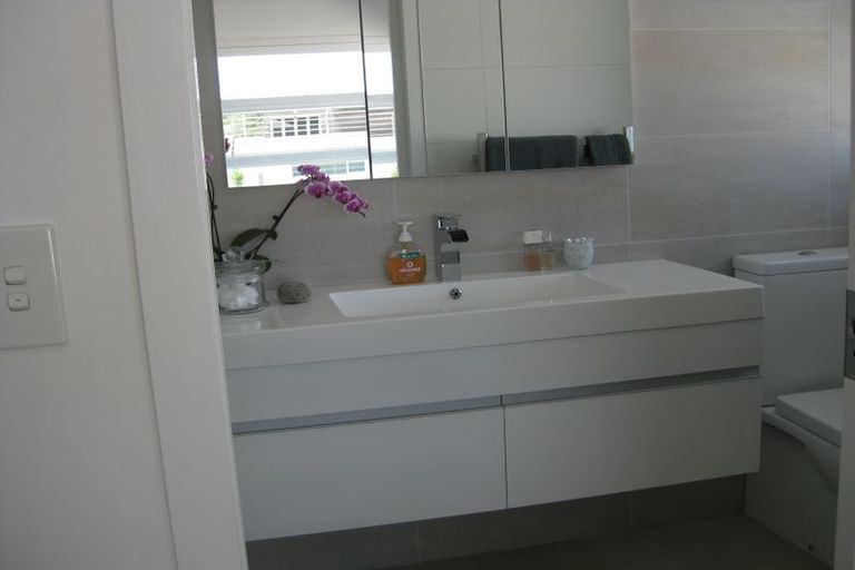 Photo of property in 24 Ocean View Road, Waihi Beach, 3611