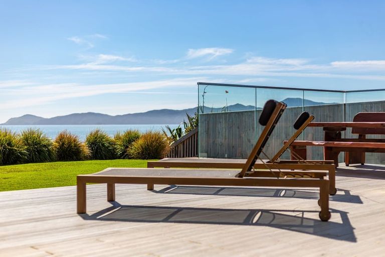 Photo of property in 96 The Esplanade, Raumati South, Paraparaumu, 5032