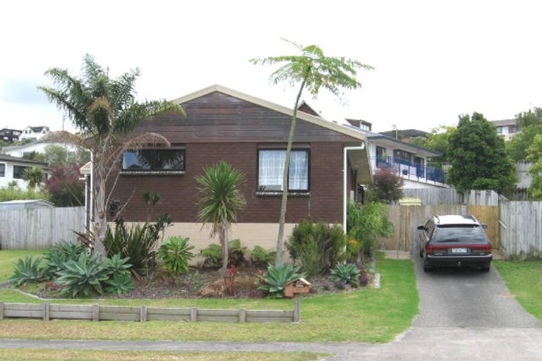 Photo of property in 100 West Harbour Drive, West Harbour, Auckland, 0618