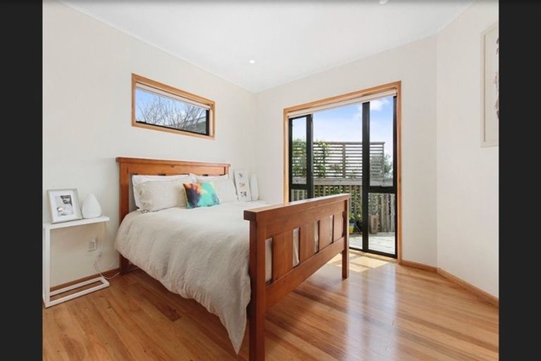 Photo of property in 30 Mason Street, New Lynn, Auckland, 0600