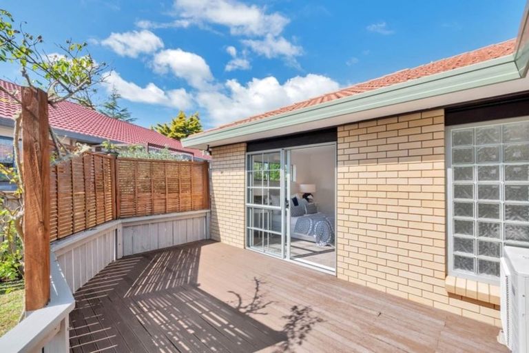 Photo of property in 20 Bushlands Park Drive, Albany, Auckland, 0632