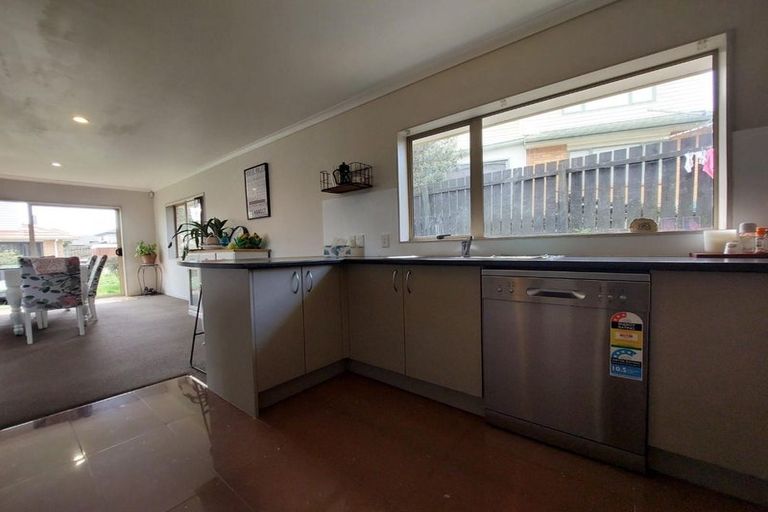 Photo of property in 44a Crossandra Drive, Mangere, Auckland, 2022