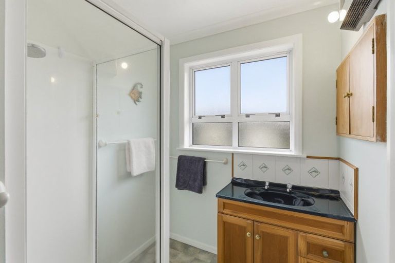 Photo of property in 9 Chester Street, Levin, 5510