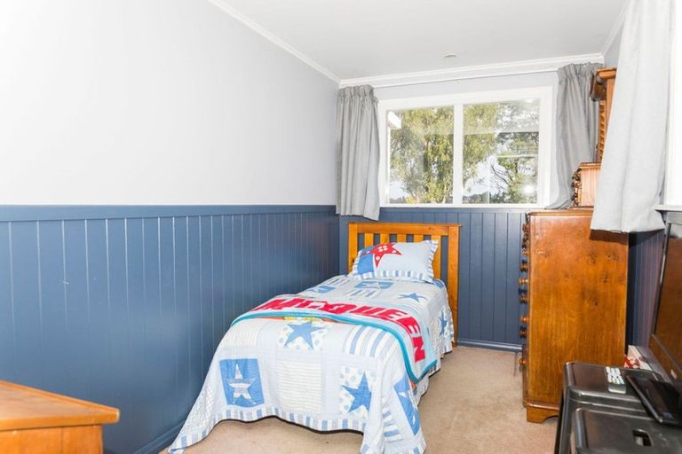 Photo of property in 2 Aerodrome Road, Dannevirke, 4972