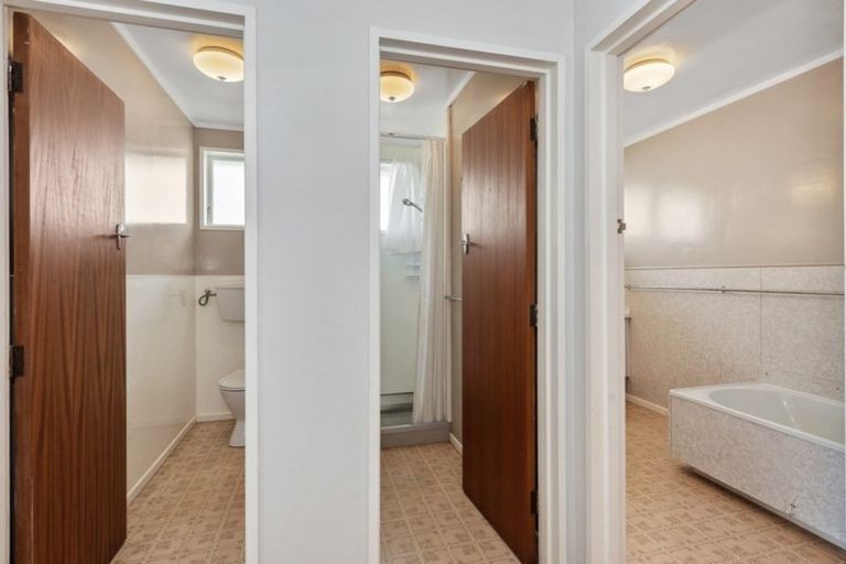 Photo of property in 53 Resthill Crescent, Glenview, Hamilton, 3206