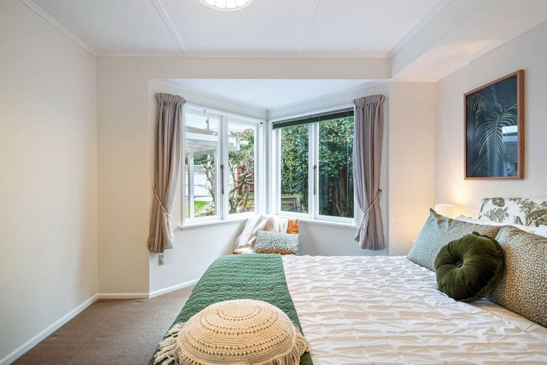 Photo of property in 1/40 Mahara Avenue, Birkenhead, Auckland, 0626