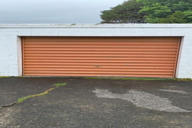 Photo of property in 2/25 Overton Road, Papatoetoe, Auckland, 2025