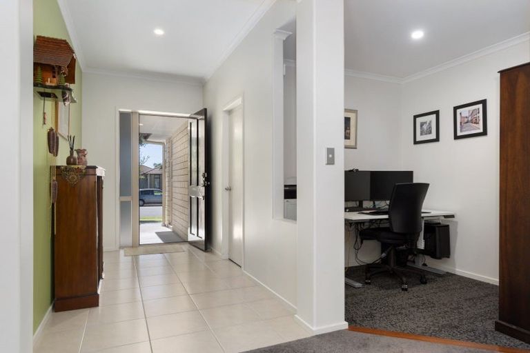 Photo of property in 94 Doncaster Drive, Papamoa Beach, Papamoa, 3118