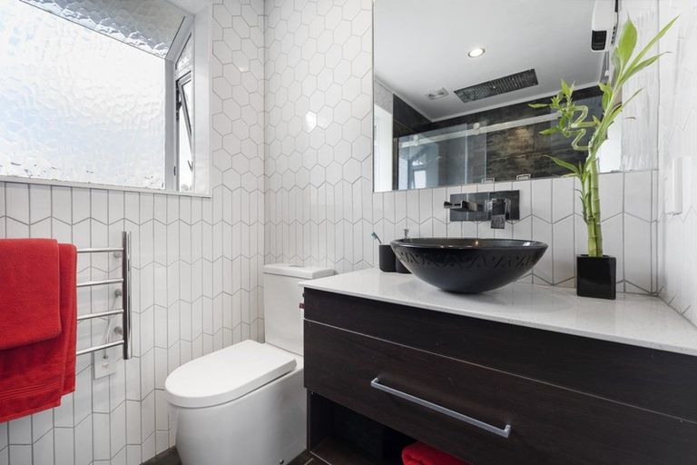 Photo of property in 134 Ruamahanga Crescent, Terrace End, Palmerston North, 4410