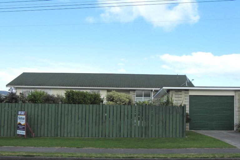 Photo of property in 145 Karaka Street, Castlecliff, Whanganui, 4501