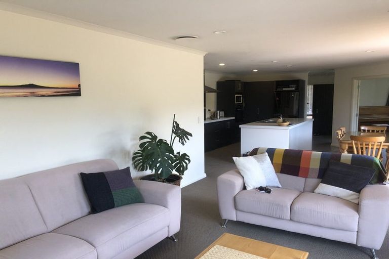 Photo of property in 87 Saint James Drive, Huntington, Hamilton, 3210