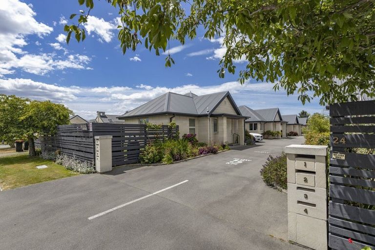 Photo of property in 9/26 Victoria Street, Rangiora, 7400
