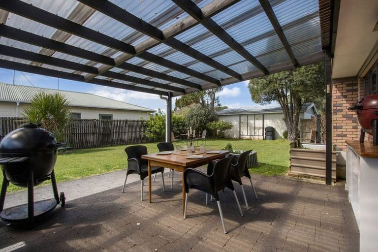 Photo of property in 16 Jocelyn Street, Katikati, 3129