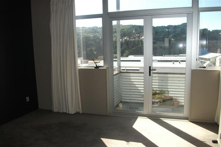 Photo of property in Mondrian Townhouses, 6/24 Hanson Street, Mount Cook, Wellington, 6021