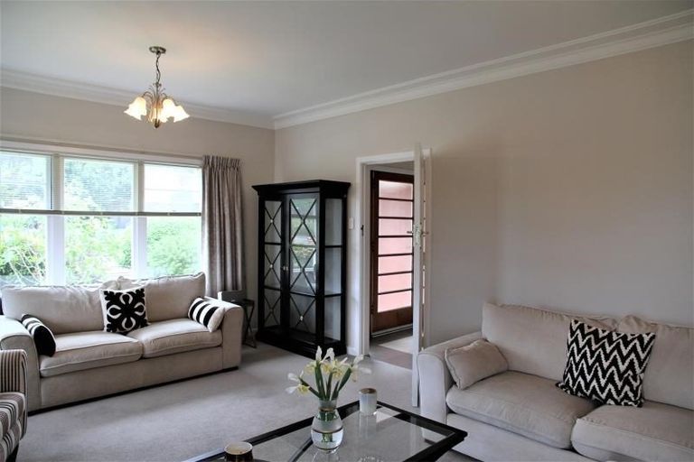 Photo of property in 9 Nicholson Road, Khandallah, Wellington, 6035