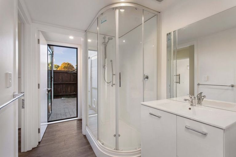 Photo of property in 2/4 Nova Place, Christchurch Central, Christchurch, 8011