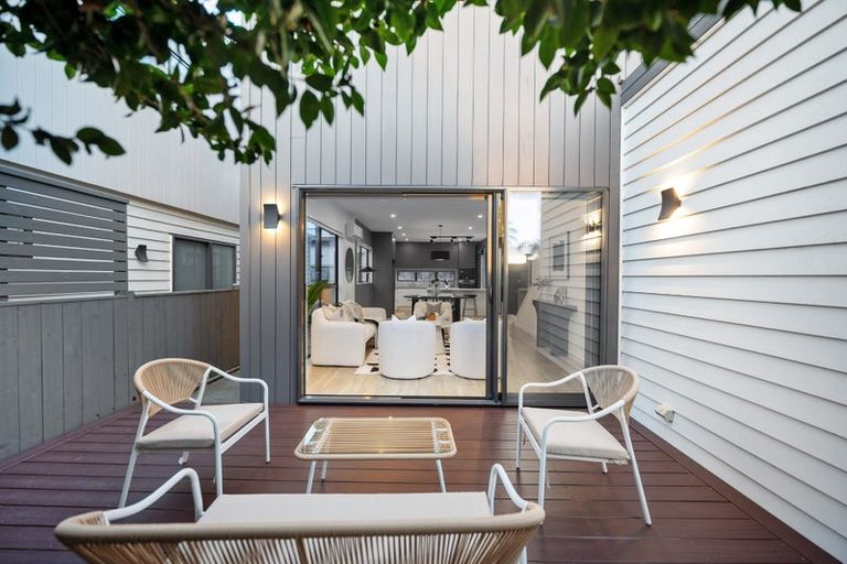 Photo of property in 30c Francis Street, Hauraki, Auckland, 0622