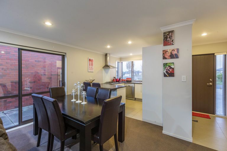 Photo of property in 20 Tarapiroe Avenue, Takanini, 2112