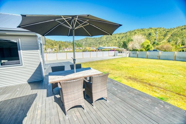 Photo of property in 22-24 Golf Links Road, Kaiata, Greymouth, 7805
