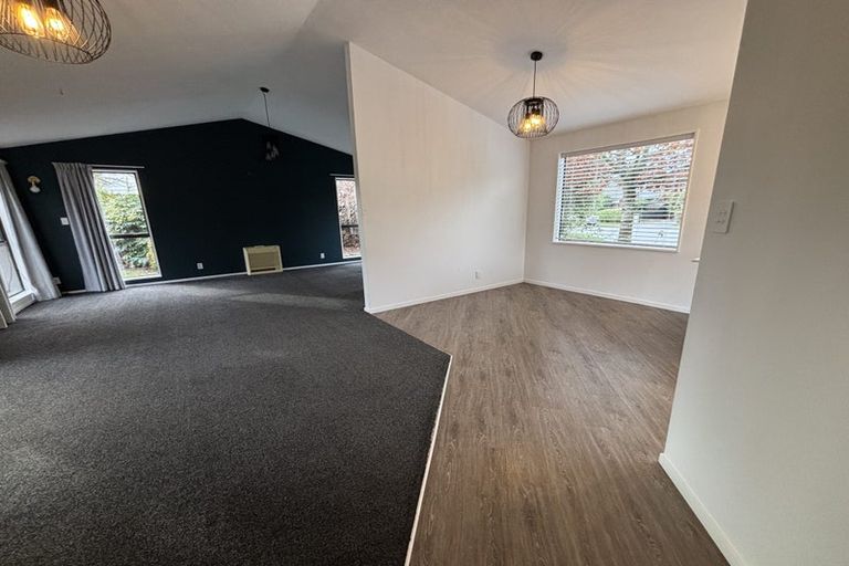 Photo of property in 6 Lakeview Place, Halswell, Christchurch, 8025