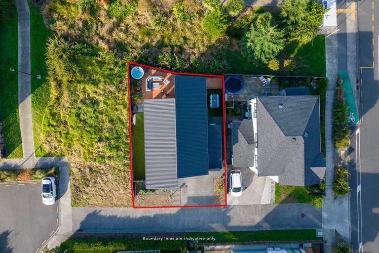 Photo of property in 39 Craigs Way, Hobsonville, Auckland, 0616