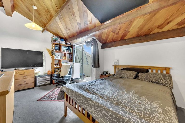 Photo of property in Metro Apartments, 21/220 Thorndon Quay, Pipitea, Wellington, 6011