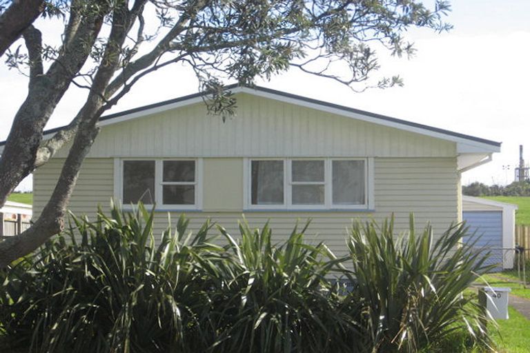 Photo of property in 40 Marama Crescent, Spotswood, New Plymouth, 4310