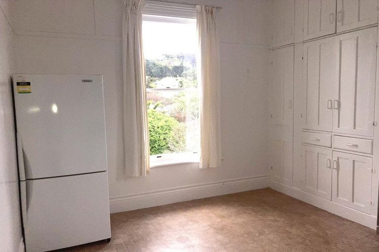 Photo of property in 15 Kenwyn Terrace, Newtown, Wellington, 6021