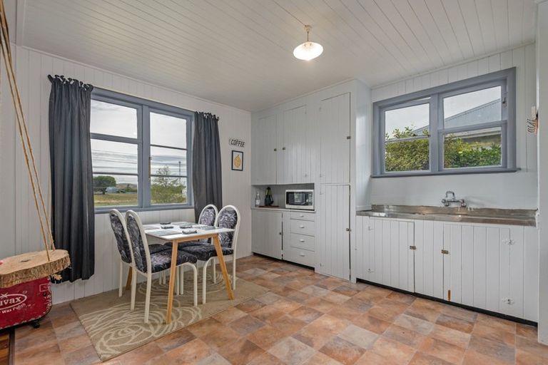 Photo of property in 13 Fox Street, Woodville, 4920