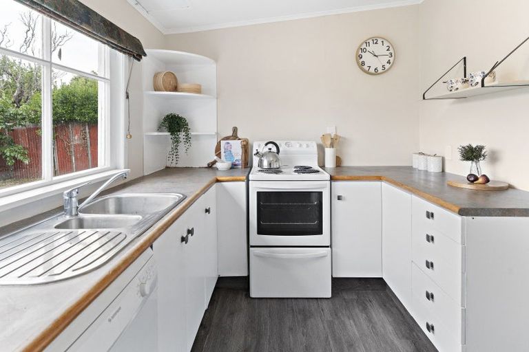 Photo of property in 130 Fitzherbert Street, Featherston, 5710