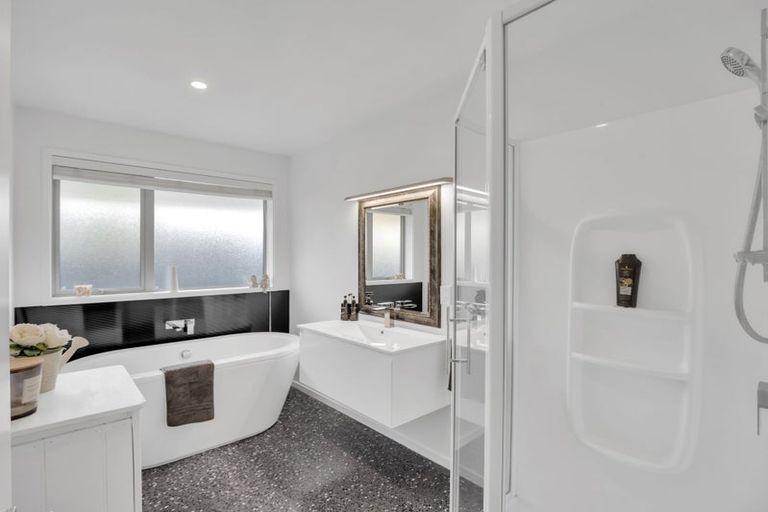 Photo of property in 56 Huntingdon Drive, Rangiora, 7400