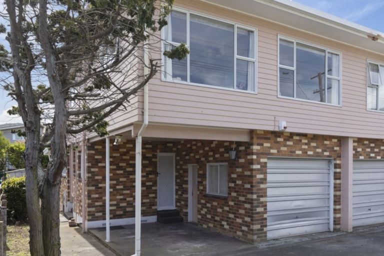 Photo of property in 1061a High Street, Taita, Lower Hutt, 5011