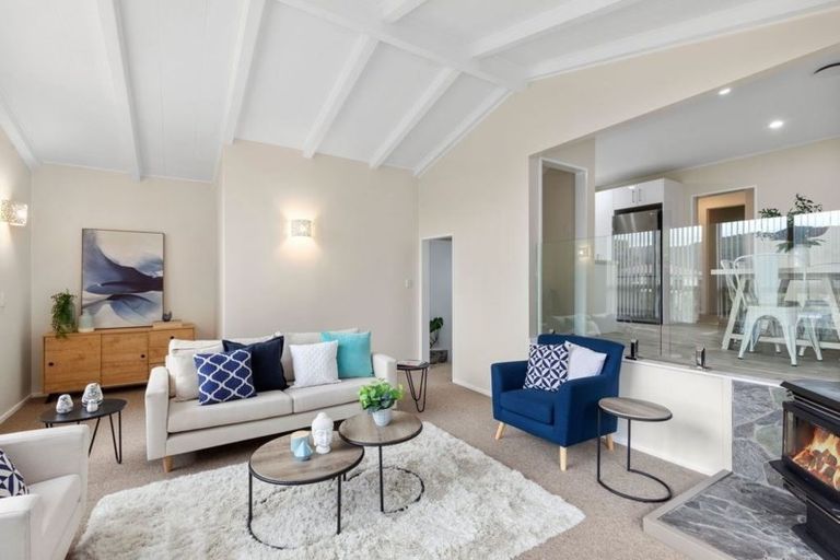 Photo of property in 30 Davis Grove, Wainuiomata, Lower Hutt, 5014