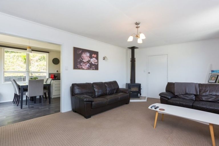 Photo of property in 29 Beaumont Crescent, Frankleigh Park, New Plymouth, 4310