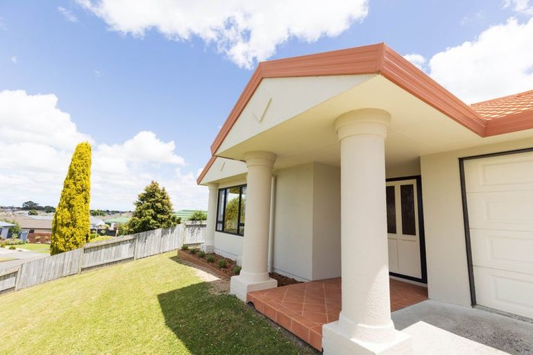 Photo of property in 21 Logan Way, Kelvin Grove, Palmerston North, 4414