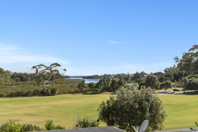 Photo of property in 1/16 Noall Street, Te Atatu Peninsula, Auckland, 0610