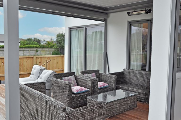 Photo of property in 52 Sandpiper Avenue, Point Wells, 0986