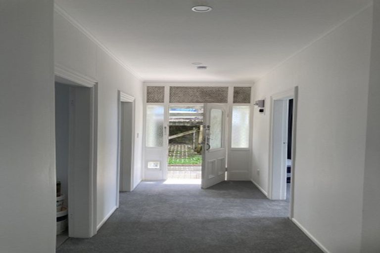 Photo of property in 77 Duncan Terrace, Kilbirnie, Wellington, 6022