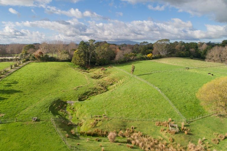 Photo of property in 658 Roberts Line, Kelvin Grove, Palmerston North, 4470