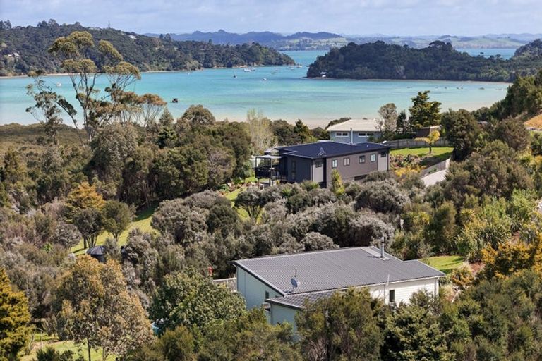 Photo of property in 15 Tikitiki Lane, Russell, 0272