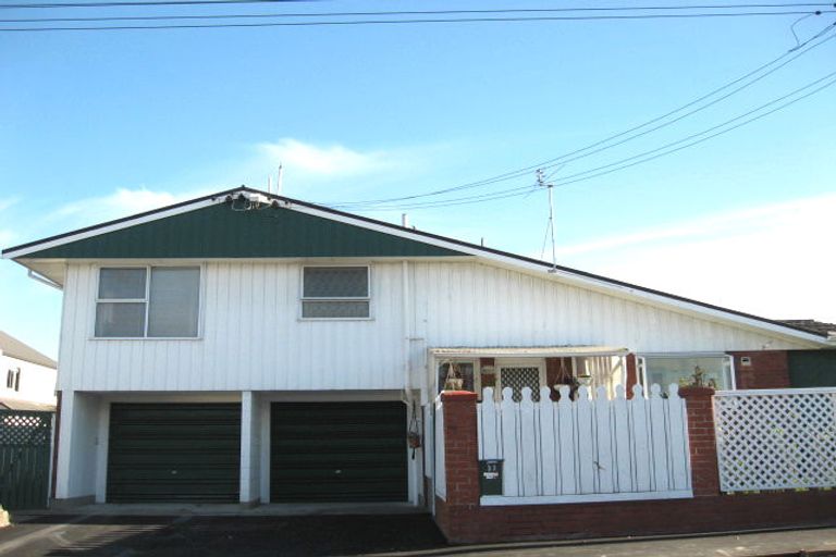Photo of property in 33 Stoneyhurst Street, St Albans, Christchurch, 8014